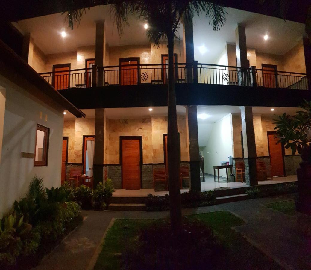 Yudis Homestay Toyapakeh المظهر الخارجي الصورة